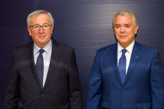 (de g. à dr.) Jean-Claude Juncker, ancien président de la Commission européenne ; Iván Duque Márquez, président de la république de Colombie
