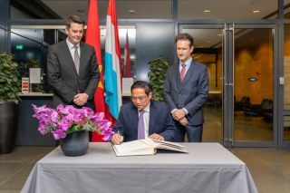 Chambre de commerce – Vietnam-Luxembourg Business Forum – Signature du livre d’or
