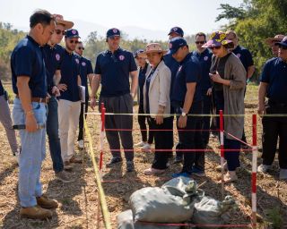 Visit to a mine clearance site (UXO Lao)