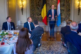 Frühstück im Palais d'Egmont in Brüssel - (Redner) Vincent Van Peteghem, Vizepremierminister, Minister der Finanzen, beauftragt mit der Koordinierung der Betrugsbekämpfung und der Nationallotterie
