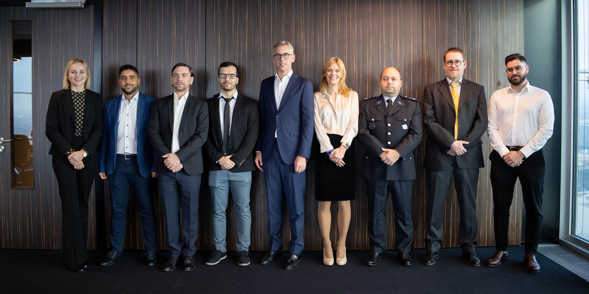 Assermentation de huit membres du cadre civil de la police grand-ducale ...