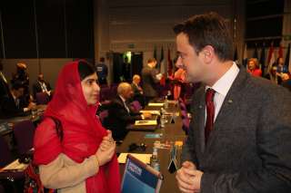  , (de g. à dr.) Malala Yousafza, prix Nobel de la paix 2014 ; Xavier Bettel, Premier ministre, ministre d'État