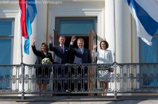  Visite d’État de LL.AA.RR. le Grand-Duc et la Grande-Duchesse en république de Finlande du 10 au 12 mai 2016, Accueil au palais présidentiel - Brève apparition au balcon du couple grand-ducal et du couple présidentiel