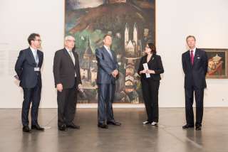 Visite d’État au Luxembourg du président de la Roumanie, Klaus Iohannis et de son épouse Carmen Iohannis du 6 au 7 juin 2016, (de g. à dr.) Michel Polfer, directeur du Musée national d'histoire et d'art (MNHA); Guy Arendt, secrétaire d’État à la Culture; Klaus Iohannis, président de la Roumanie; guide; S.A.R. le Grand-Duc