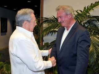 Entrevue, (de g. à dr.) Raúl Castro, président des Conseils d'État et des minstres de Cuba ; Jean Asselborn, ministre des Affaires étrangères et européennes