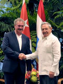 Entrevue, (de g. à dr.) Jean Asselborn, ministre des Affaires étrangères et européennes ; Raúl Castro, président des Conseils d'État et des minstres de Cuba