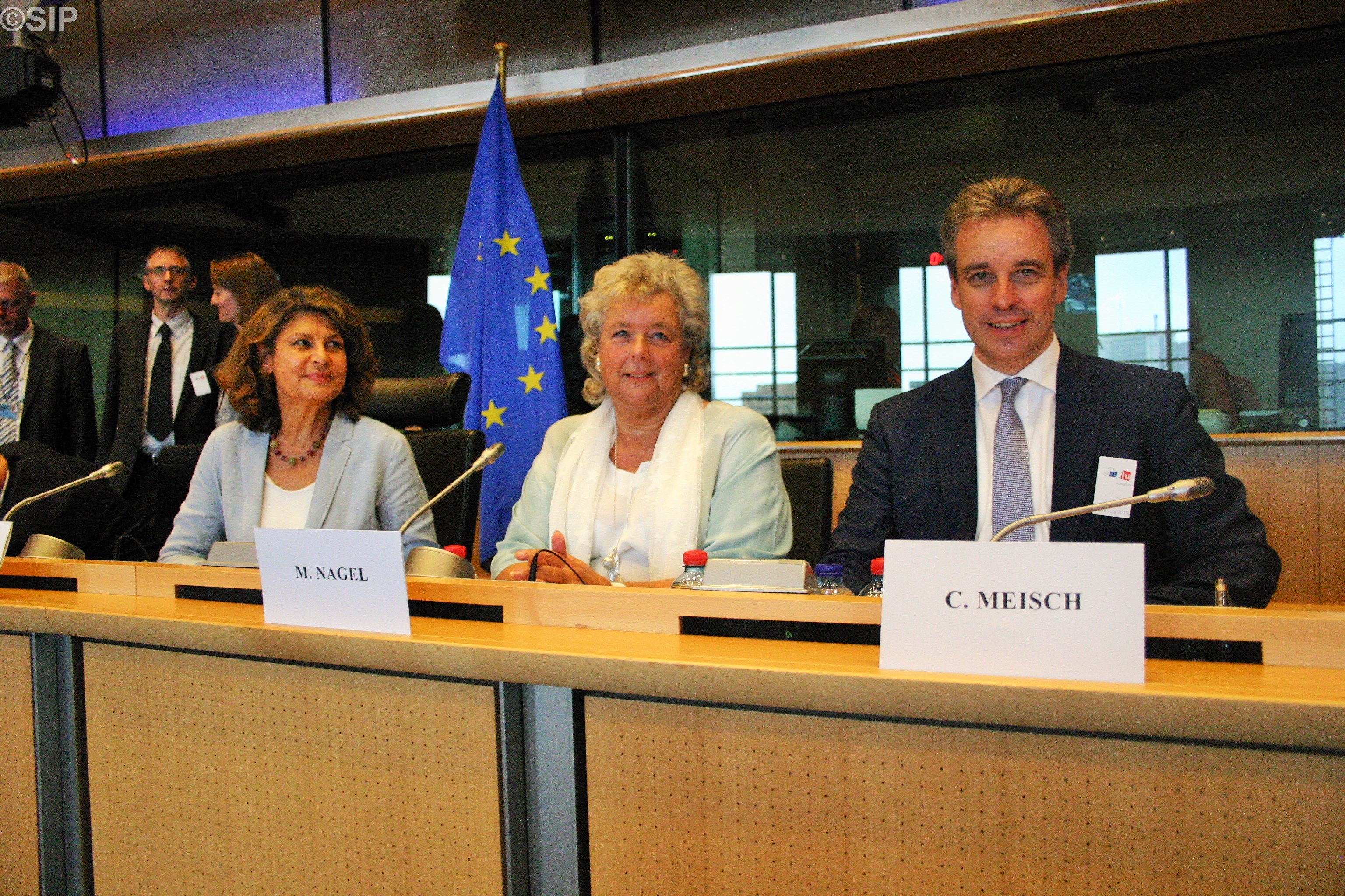 Présentation des priorités de la Présidence luxembourgeoise 2015 au ...