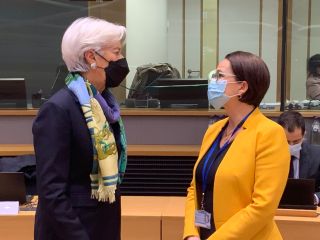 Yuriko Backes avec Christine Lagarde, présidente de la Banque centrale européenne