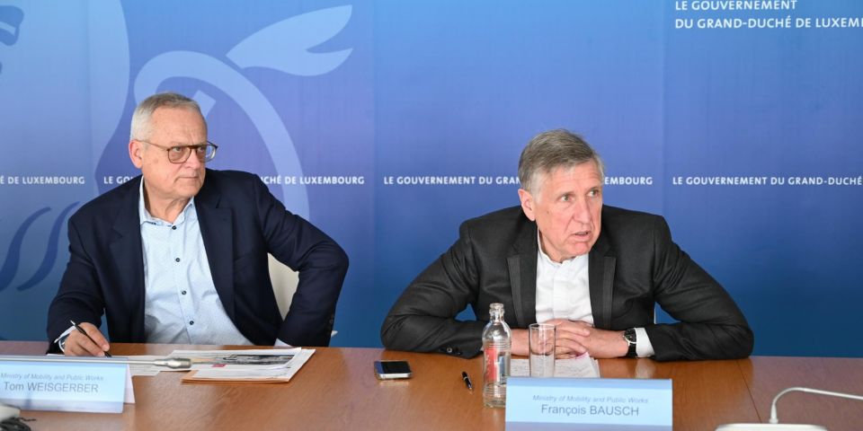 François Bausch avec Tom Weisgerber, premier conseiller de gouvernement au MMTP, président au lux-Airport, durant la conférence de presse