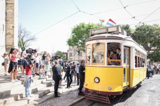 11.05. - Visit the historical part of Lisbon by tram - Illustration