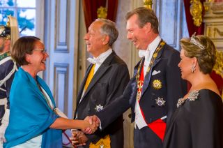 11.05. - Ajuda National Palace - Gala Dinner - Throne Room - Receiving line: presentation of guests to the Grand Ducal couple and the President of the Portuguese Republic