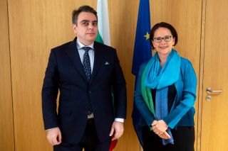 Yuriko Backes avec Assen Vassilev, vice-Premier ministre chargé des fonds européens et ministre des Finances de la Bulgarie