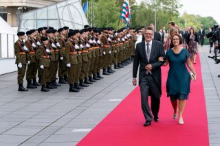 Minister Yuriko Backes and husband