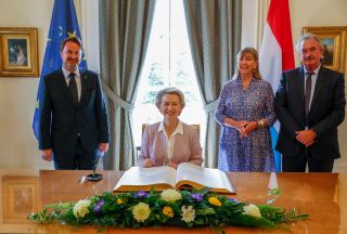 Signing of the guestbook of the City of Luxembourg