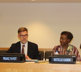 (de g. à dr.) Franz Fayot; Natalia Kanem, directrice exécutive du Fonds des Nations unies pour la population