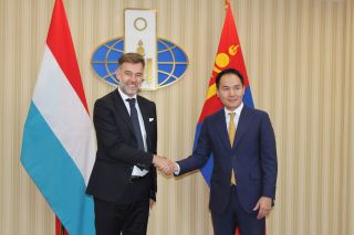 Entrevue bilatérale avec Munkhjin Batsumber, vice-ministre des Affaires étrangères de la Mongolie