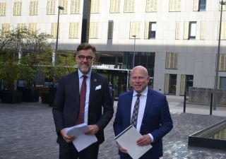 (left to right) Frans Fayot, Minister of Economy;  Stefan Pallage, Chancellor of the University of Luxembourg