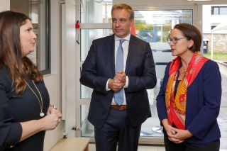 (l. to r.) Anouk Sand, Head of Special Education; Claude Meisch, Minister of Education, Children and Youth; Yuriko Backes, Minister of Finance