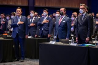 First row (from l. to r.) Yoon Seok-yeol, President of the Republic South Korea ; H.R.H. The Hereditary Grand Duke ; Franz Fayot, Minister of the Economy