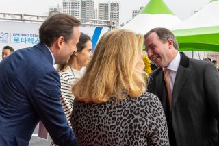 (fr. l. to r.) Philippe Schmitz, Director and Deputy CEO of Rotarex ; Isabelle Schmitz, Vice-President of the Board of Directors, Rotarex ; Michèle Schmitz-Gehrend, wife of Jean-Claude Schmit ; HRH the Hereditary Grand Duke