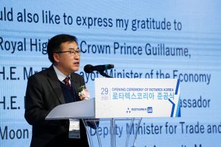 Rotarex - Jeon Hyung-Sik, vice-gouverneur de la province de Chungcheong