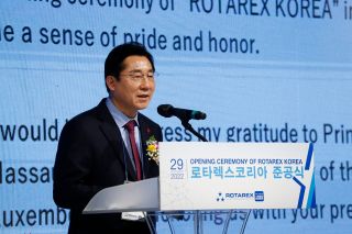 Park Gyeong Gwi, maire de la ville de Asan