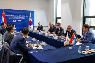 Working lunch of H.R.H. the Hereditary Grand Duke and the Minister of the Economy Franz Fayot with the Vice-Minister of Trade, Industry and Energy of the Republic of Korea, Young-jin Jang