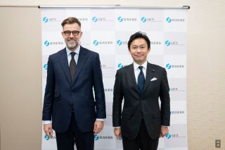 (de g. à dr.) Franz Fayot, ministre de l’Économie ; Shinichi Nakatani, secrétaire d’État au ministère de l’Économie, du Commerce et de l’Industrie