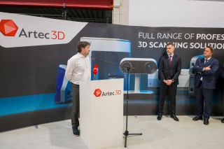 (from l. to r.) Art Yukhin, President and CEO, Artec 3D; Franz Fayot, Minister of the Economy; Xavier Bettel, Prime Minister, Minister of State