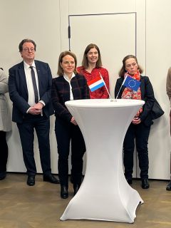 (from l. to r.) Louis Oberhag, vice-president of Syvicol ;  Corinne Cahen, Minister for Family Affairs and Integration ;  Conny Heuertz, Department for Family Affairs and Integration ;  Claire Geier-Courquin, ASTI