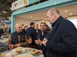 Claude Haagen, Claude Haagen, ministre de l'Agriculture, de la Viticulture et Développement rural, à la rencontre de producteurs de fromages AOP de Normandie