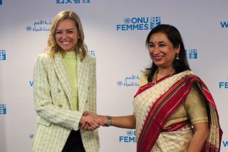 (de g. à dr.) Taina Bofferding, ministre de l’Égalité entre les femmes et les hommes ; Anita Bhatia, directrice générale adjointe d’UN Women