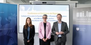 (de g. à dr.) Katalin Ligeti, doyenne de la FDEF ; Sam Tanson, ministre de la Justice ; Jens Kreisel, recteur de l'Université du Luxembourg