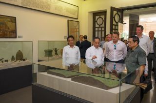 Visite du musée des Beaux-Arts en présence du Premier ministre de la République socialiste du Viêt Nam, Phạm Minh Chính