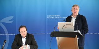 (de g. à dr.) Alain Disiviscour, ministère de la Mobilité et des Travaux publics ; François Bausch, ministre de la Mobilité et des Travaux publics 
