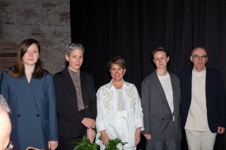 (de g. à dr.) Marija Marić ; Sam Tanson, ministre de la Culture ; S.A.R. la Grande-Duchesse ; Francelle Cane
