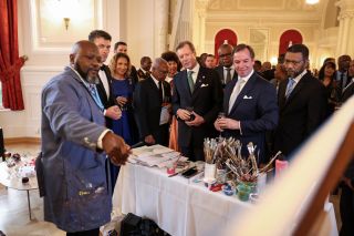 Cercle cité – Réception offerte par le président de la république de Cabo Verde et Débora Katisa Carvalho – Cocktail