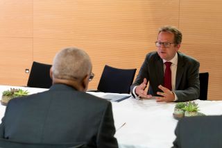 Chambre de commerce – Salle C3 – Entrevue bilatérale du président de la république de Cabo Verde, José Maria Neves, avec le CEO de SolarCleano, Christophe Timmermans