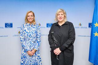 (de g. à dr.) Taina Bofferding, ministre de l’Égalité entre les femmes et les hommes ; Dunja Mijatovic, la commissaire aux droits de l’Homme du Conseil de l’Europe