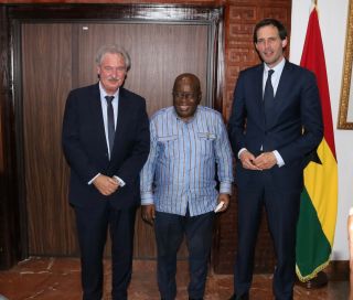(de g. à dr.) Jean Asselborn, ministre des Affaires étrangères et européennes ; Nana Akufo-Addo, président de la république du Ghana ; Wopke Hoekstra, Vice-Premier ministre et ministre des Affaires étrangères des Pays-Bas