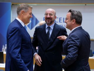 (de g. à dr.) Klaus Iohannis, président de la Roumanie ; Charles Michel, président du Conseil européen ; Xavier Bettel, Premier ministre, ministre d'État
