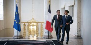 (de g. à dr.) Xavier Bettel, Premier ministre, ministre d'État ; Emmanuel Macron, président de la République française