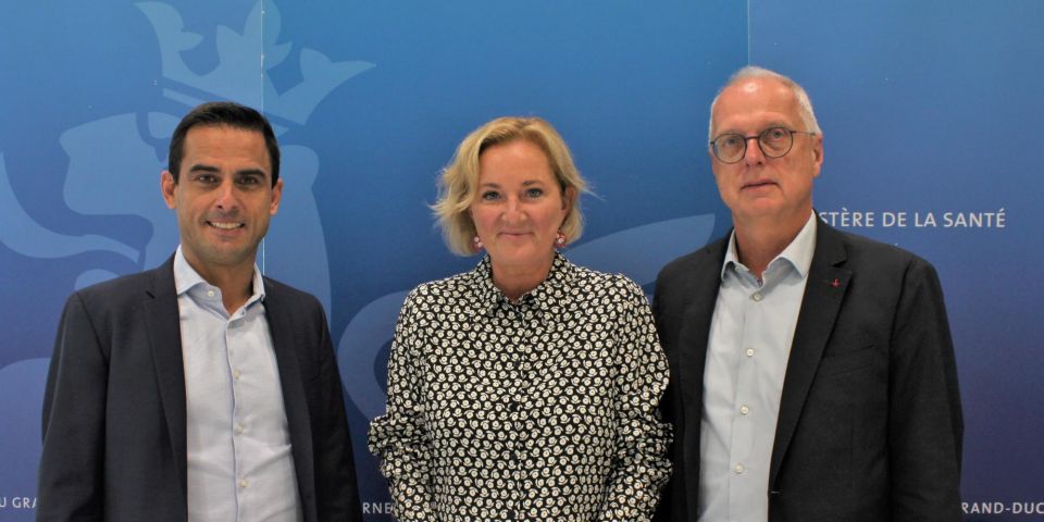 (de g. à dr.) Max Hahn, ministre de la Famille et de l'Intégration ; Paulette Lenert, ministre de la Santé ; Dr Jean-Claude Schmit, directeur de la Santé