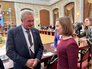 (de g. à dr.) Jean Asselborn, ministre des Affaires étrangères et européennes ; Maia Sandu, présidente de la république de Moldavie
