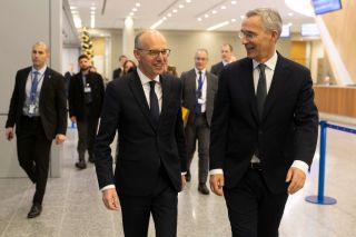 (de g. à dr.) Luc Frieden, Premier ministre ; Jens Stoltenberg, secrétaire général de l’OTAN