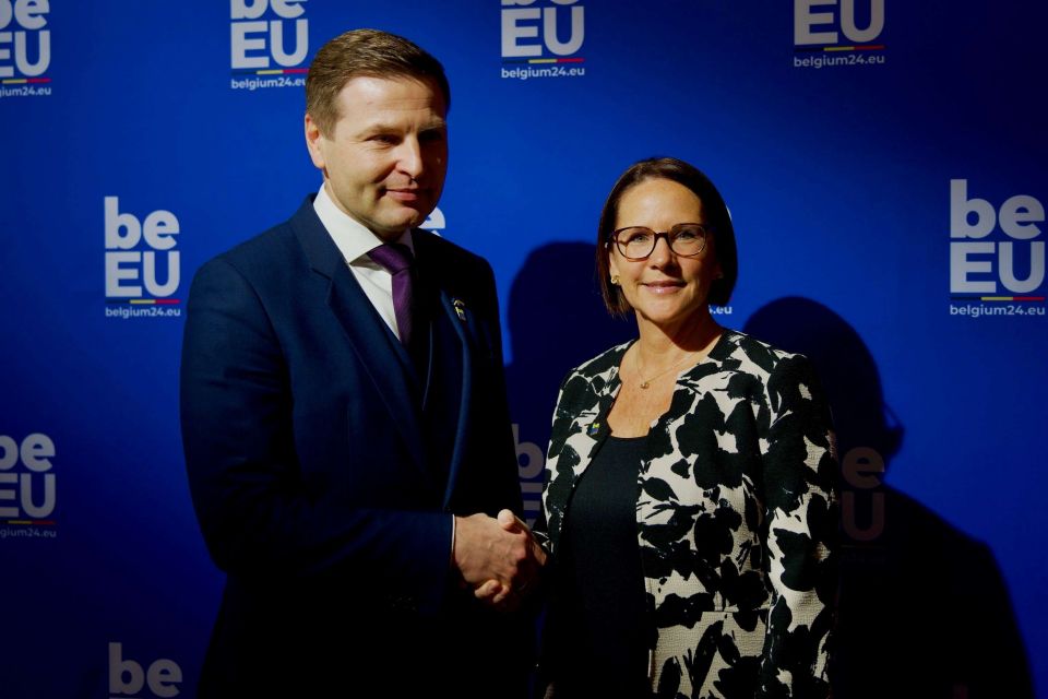(left to right) Hanno Pevkur, Minister of Defence of the Republic of Estonia ; Yuriko Backes, Minister of Defence
