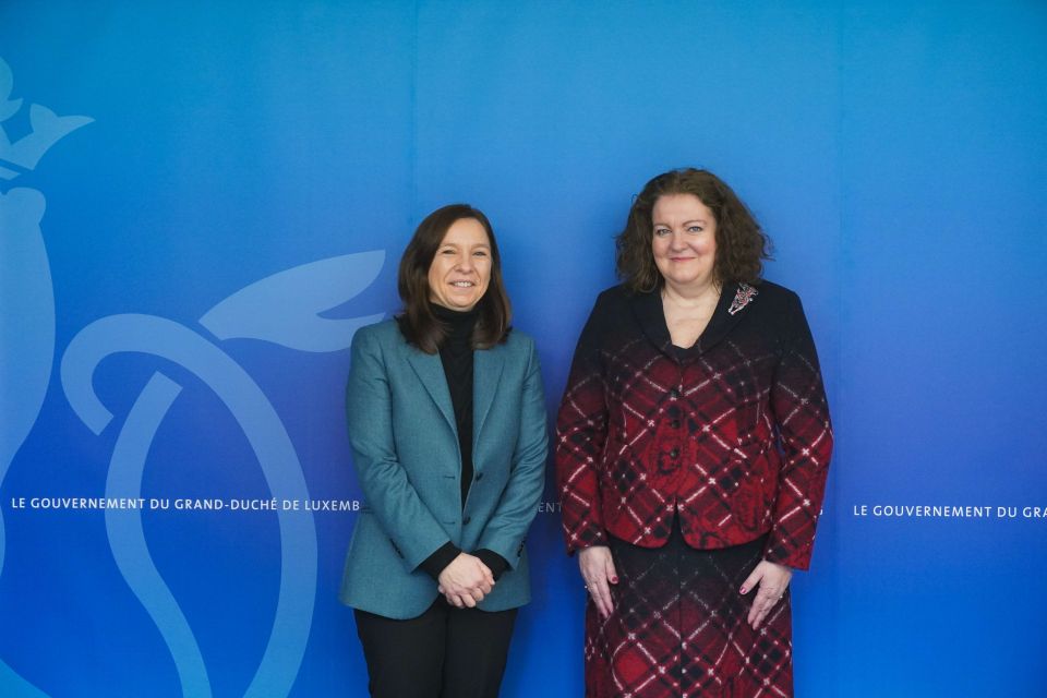 (from l. to r.) Stéphanie Obertin, Minister for Research and Higher Education, Minister for Digitalisation; H.E. Fleur Thomas, UK Ambassador to Luxembourg