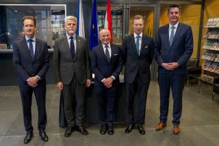 (from left to right) Carlo Thelen, Director General of the Chamber of Commerce; Petr Pavel, President of the Czech Republic; Fernand Ernster, President of the Chamber of Commerce; HRH the Grand Duke; Lex Delles, Minister of the Economy, SME, Energy and Tourism