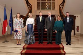 (from left to right) HRH the Crown Princess; Eva Pavlová, First Lady of the Czech Republic; HRH the Grand Duke; Petr Pavel, President of the Czech Republic; HRH the Grand Duchess; HRH the Crown Prince