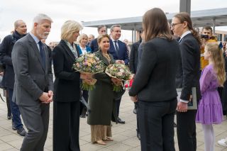 (from left to right) Petr Pavel, President of the Czech Republic; Eva Pavlová, First Lady of the Czech Republic; Monique Smit-Thijs, Mayor of Bertrange; Luc Feller, Mayor of Mamer; HRH the Grand Duchess; Claude Meisch, Minister of Education, Children and Youth